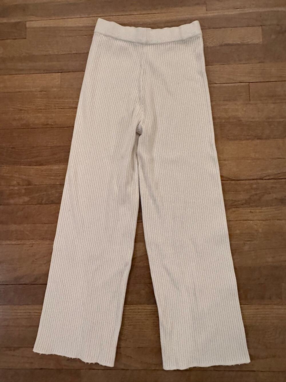 Women's White Ribbed Knit Wide Leg Pants - Size 0
b23